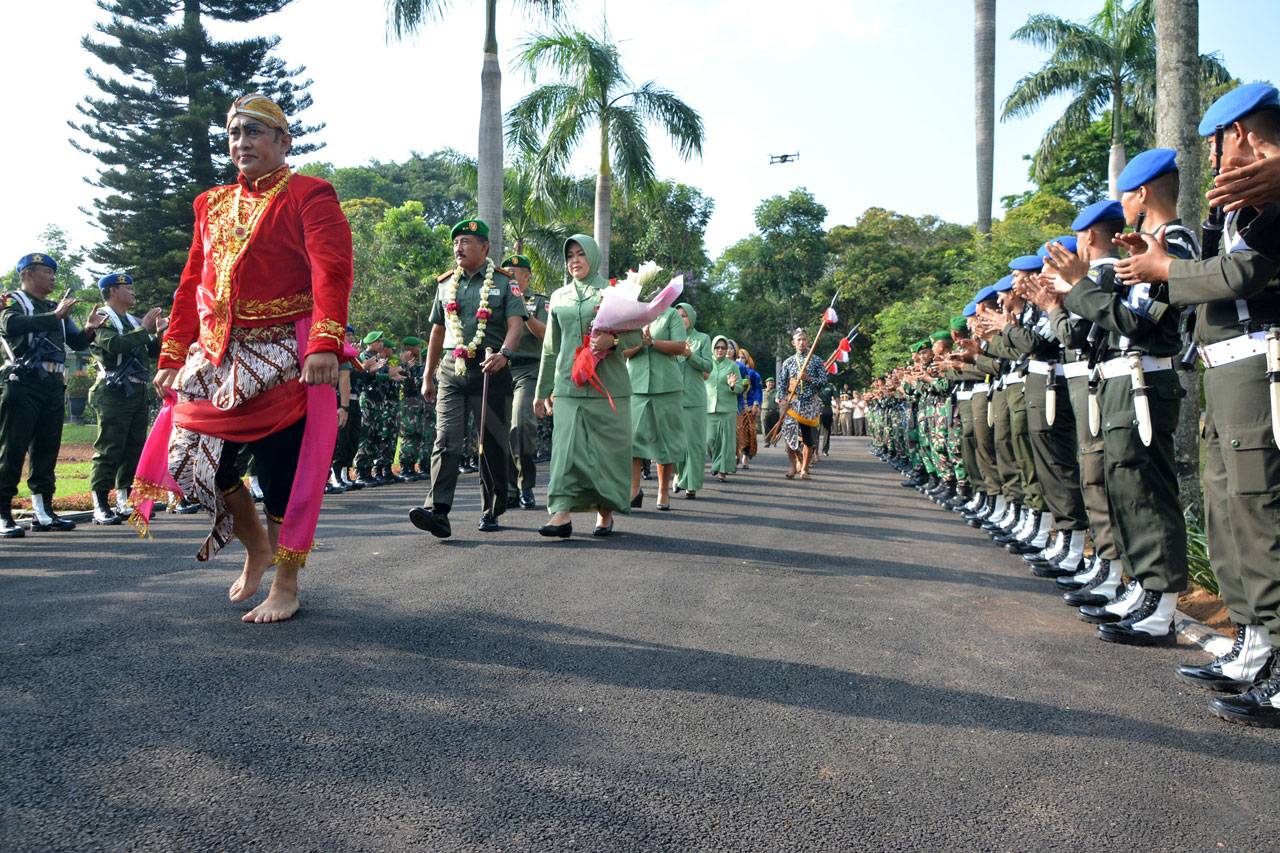 Mayjen TNI Mochamad...