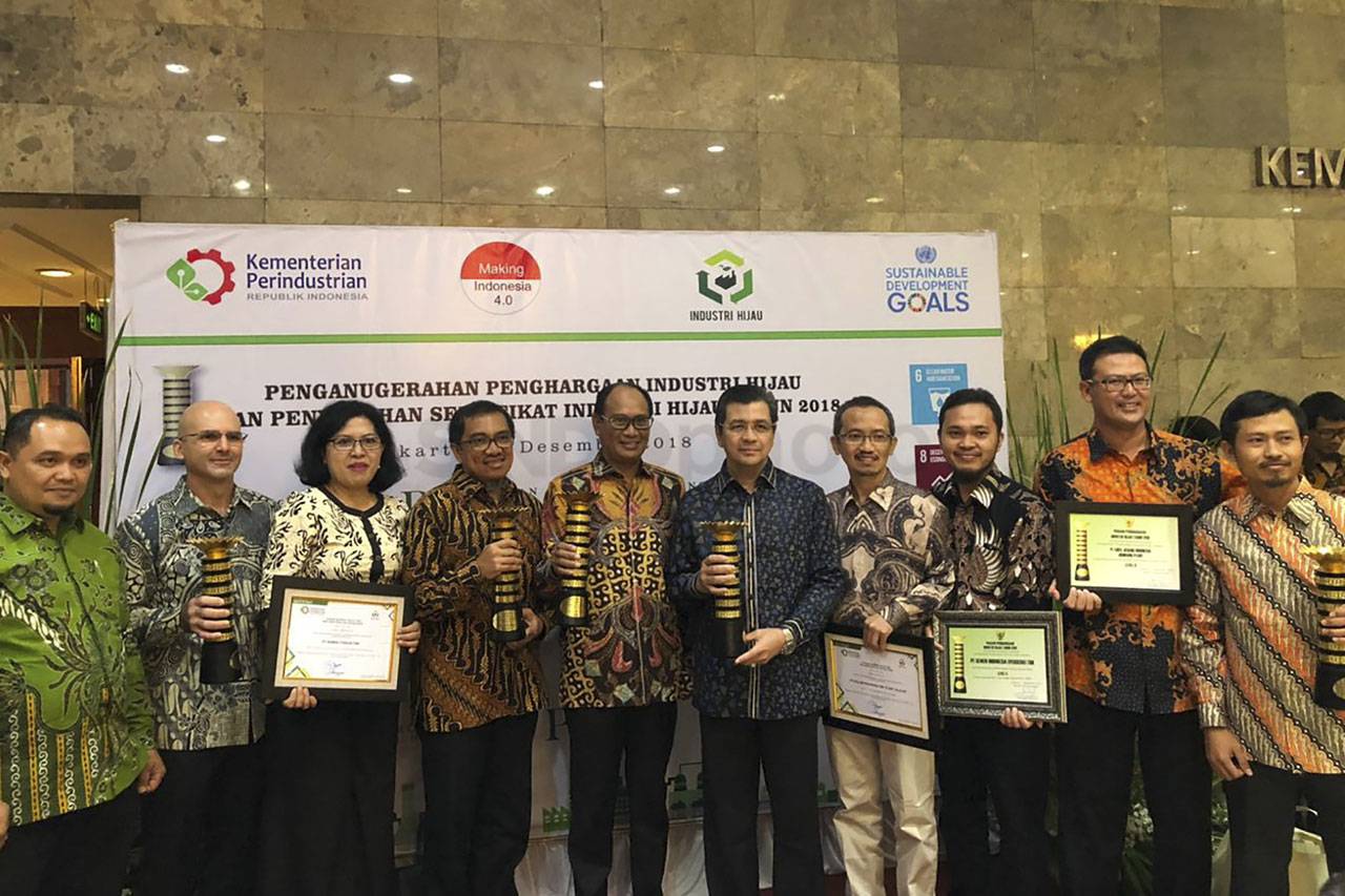 Semen Indonesia Raih...