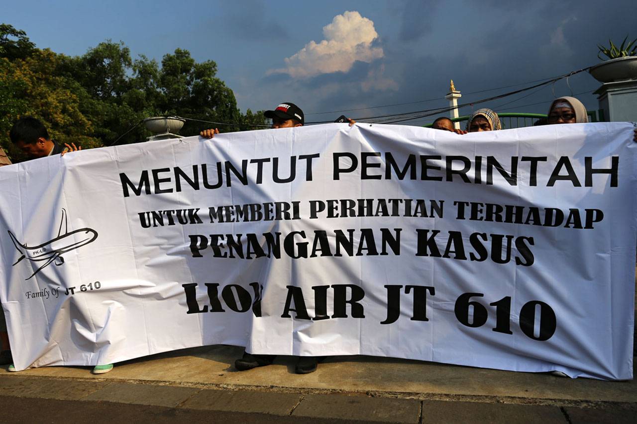 Aksi Keluarga Korban...