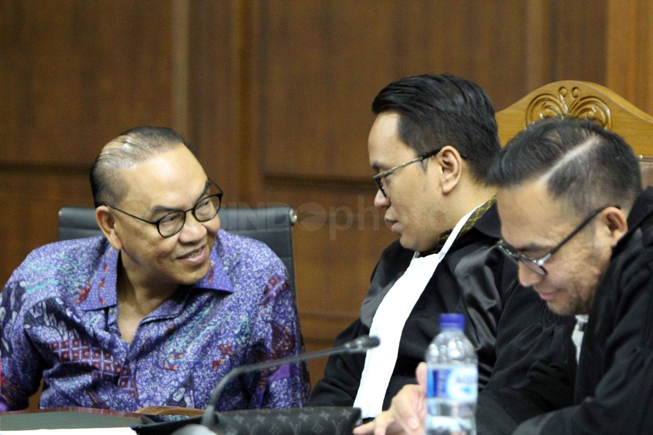 Johannes Budisutrisno...
