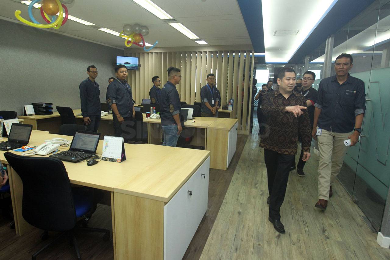 HT Resmikan Kantor Baru...