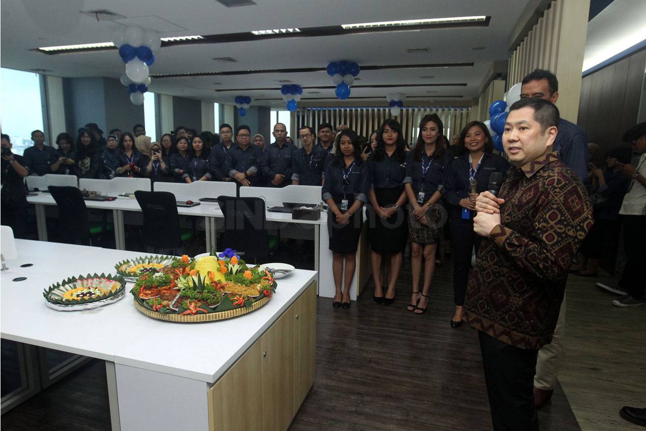 HT Resmikan Kantor Baru...