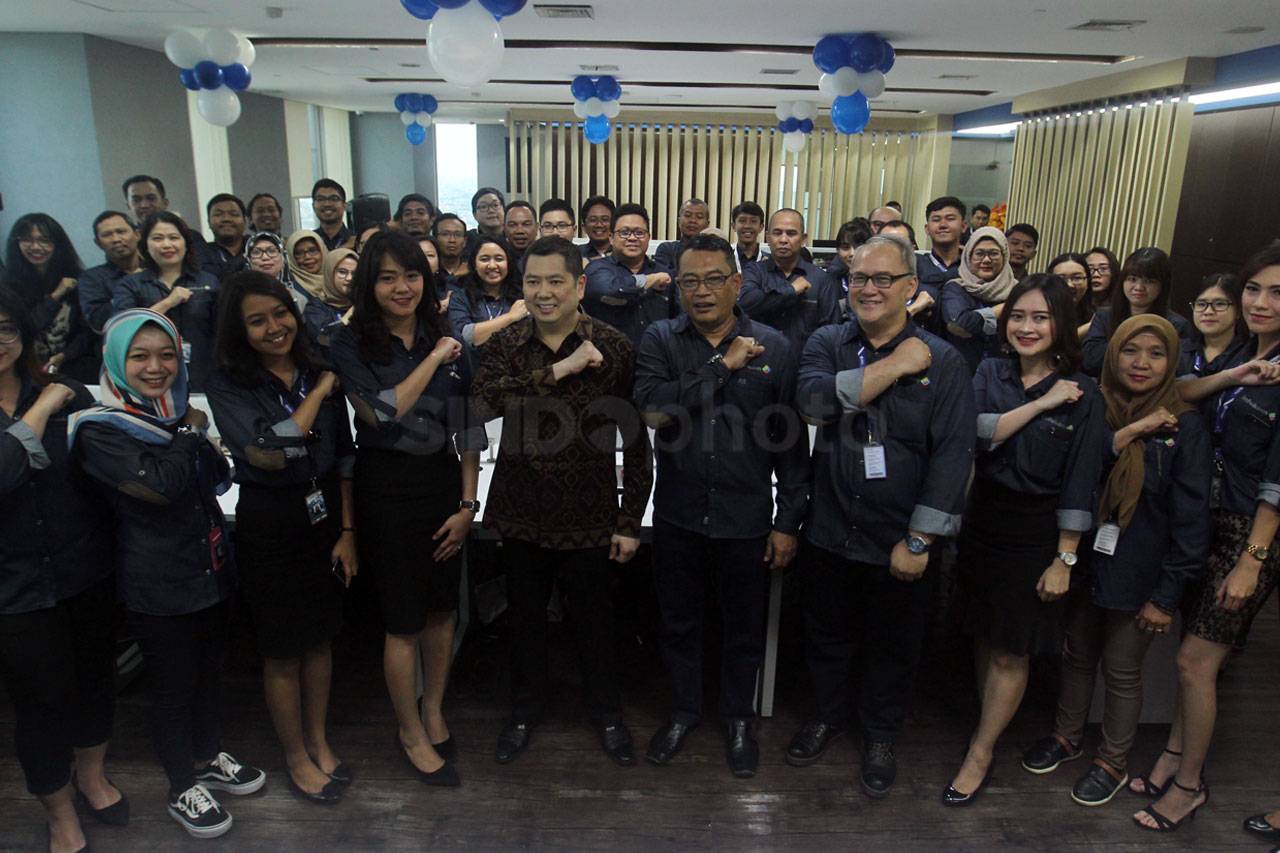 HT Resmikan Kantor Baru...