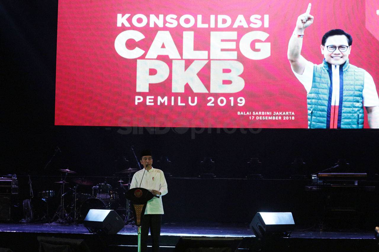 Presiden Jokowi Hadiri...