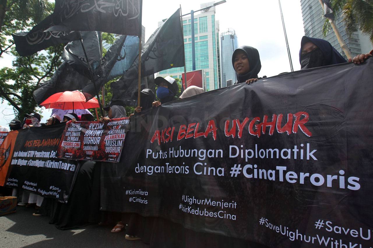 Aksi Bela Muslim Uighur...