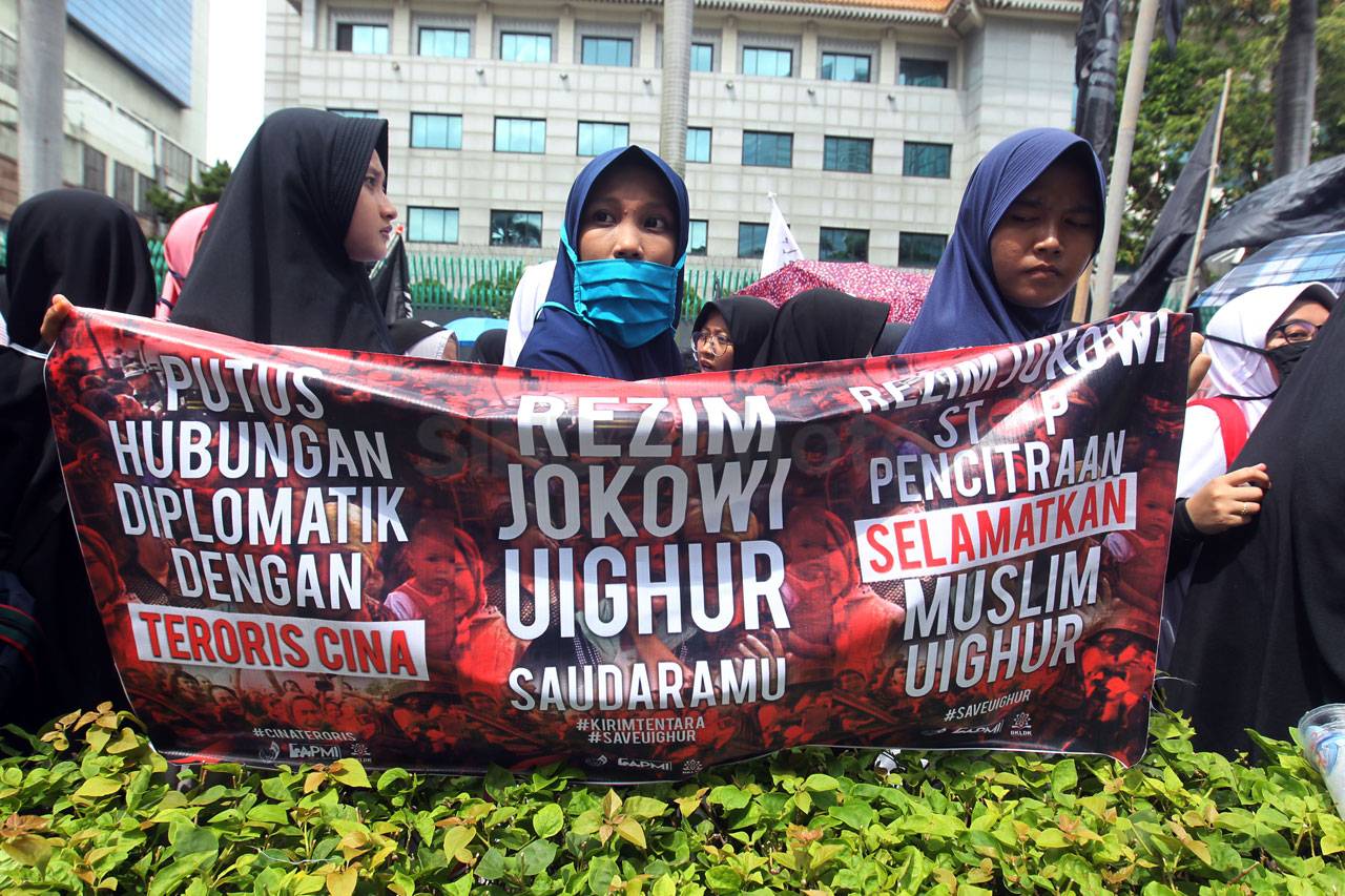 Aksi Bela Muslim Uighur...