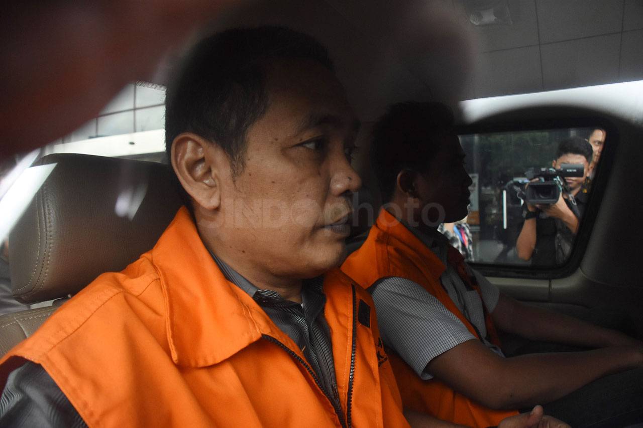 Kasus Suap Pasuruan,...