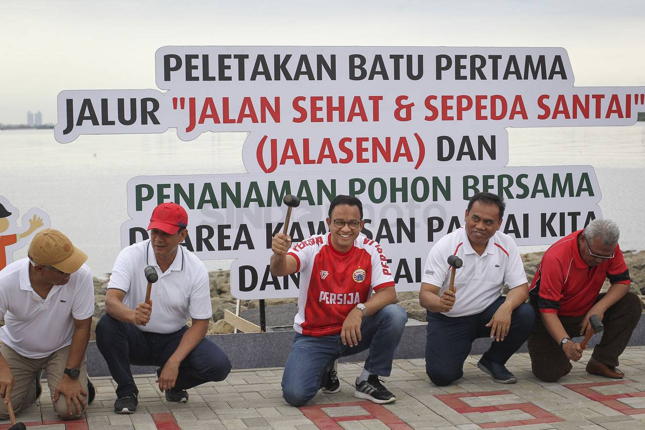Gubernur Anies Lakukan...