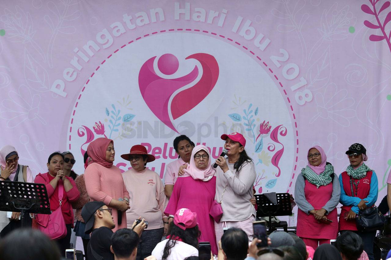 Ratusan Perempuan Peringati...