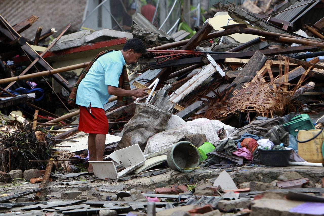 Warga Korban Tsunami...