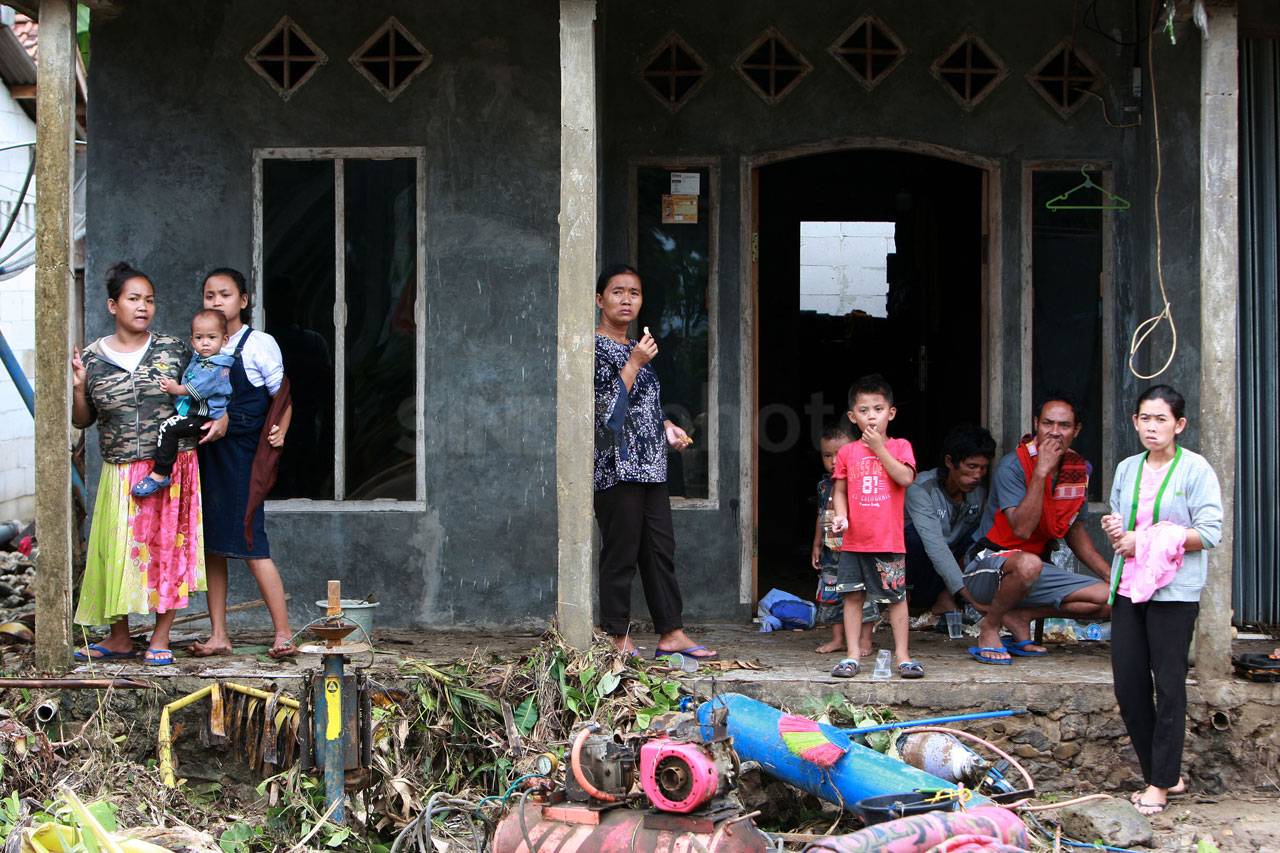 Warga Korban Tsunami...