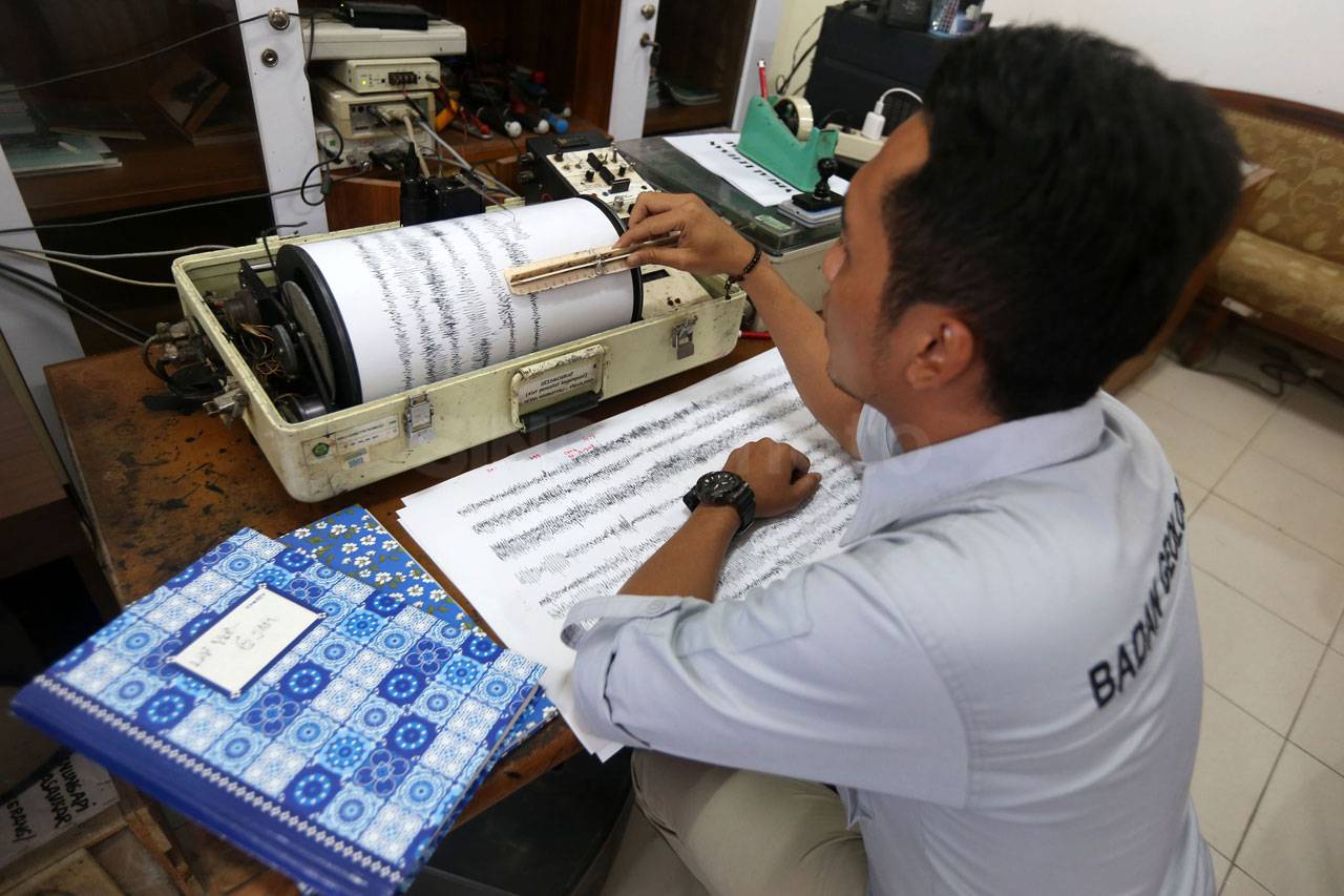Status Gunung Anak Krakatau...