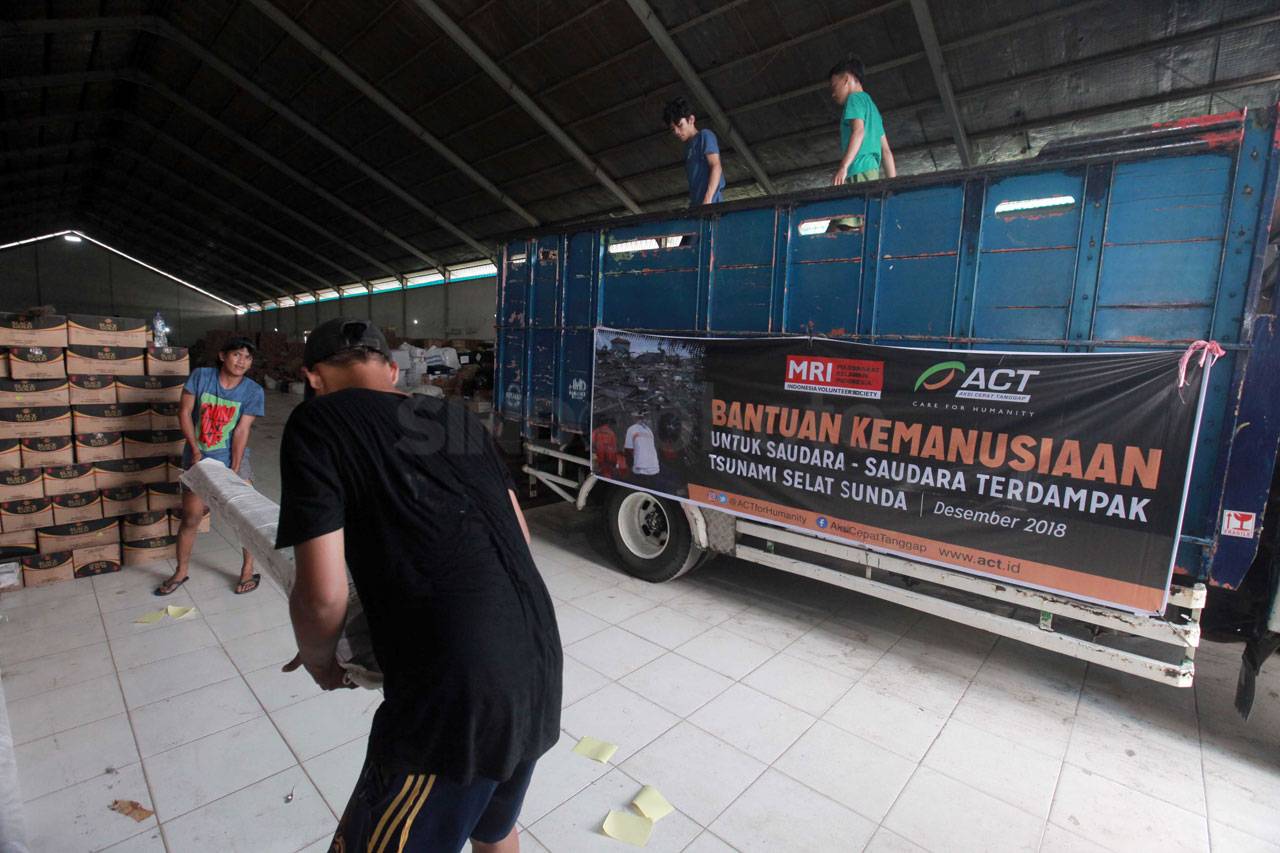 ACT Kirim 20 Truk Sembako...