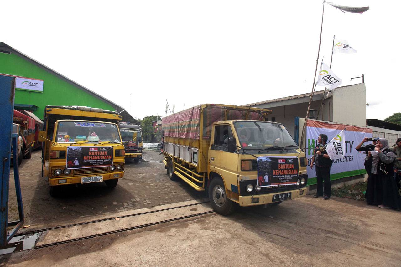 ACT Kirim 20 Truk Sembako...