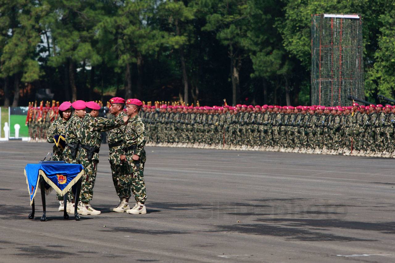 Mayjen TNI (Mar) Suhartono...