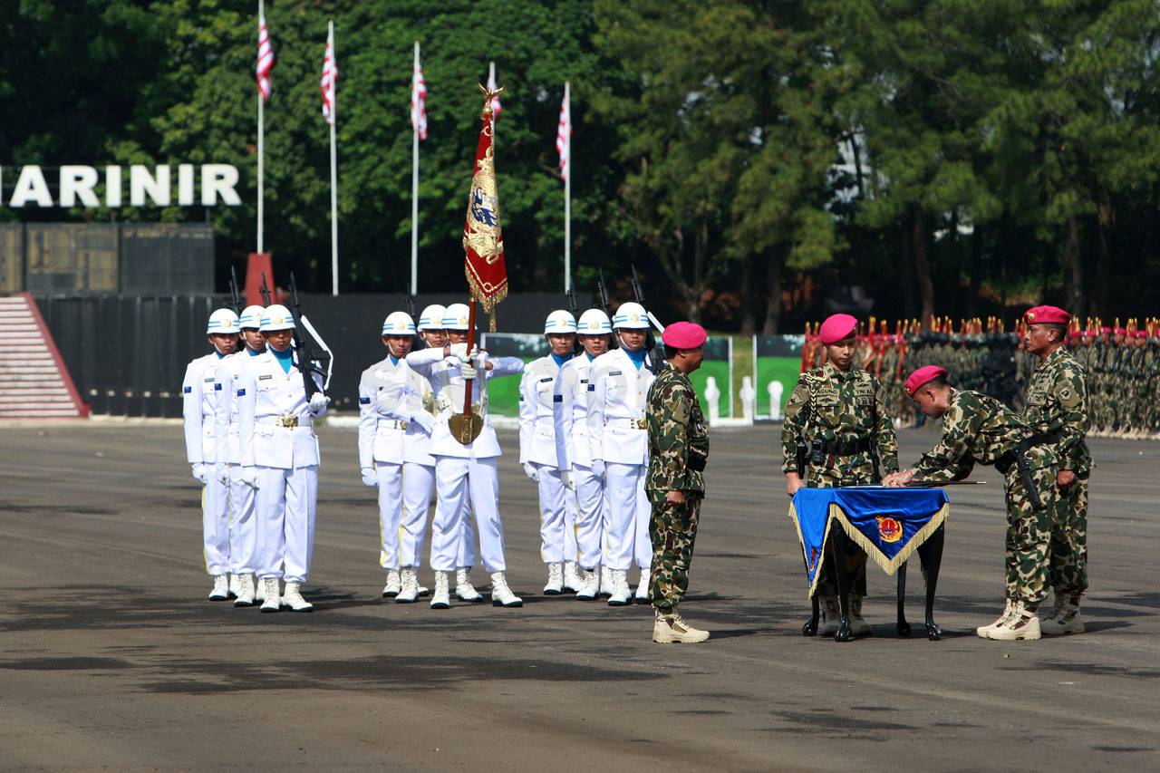 Mayjen TNI (Mar) Suhartono...