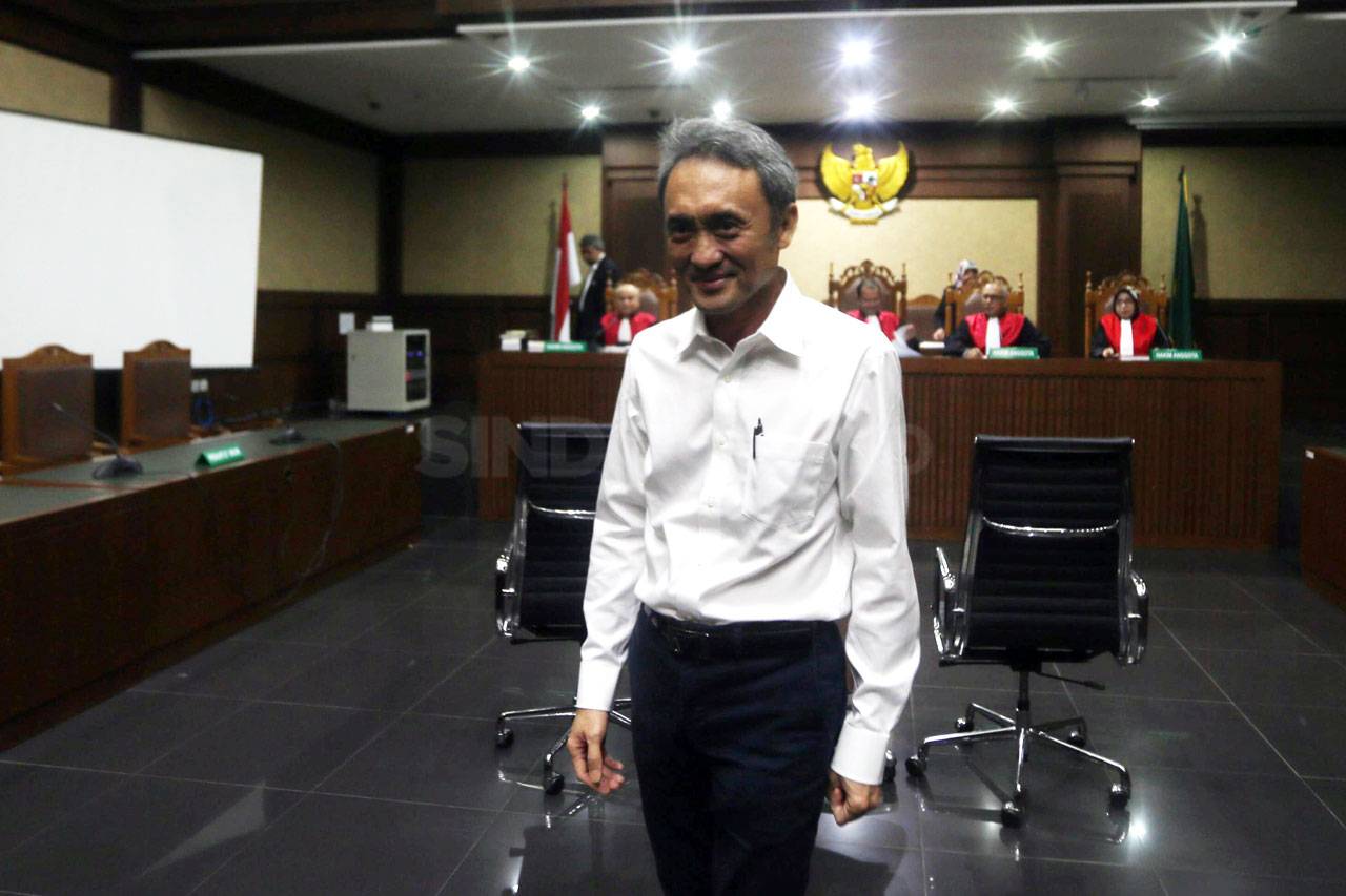 Eddy Sindoro Jalani...