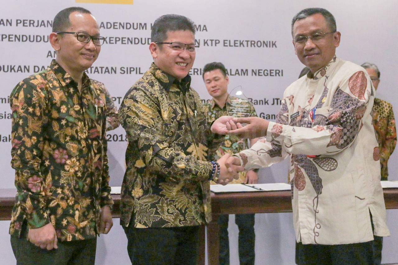 MNC Finance Jalin Kerja...
