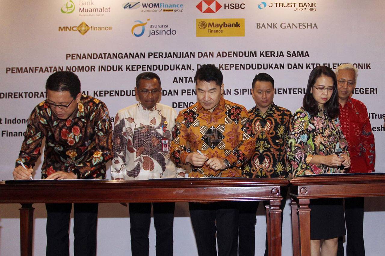 WOM Finance Jalin Kerja...