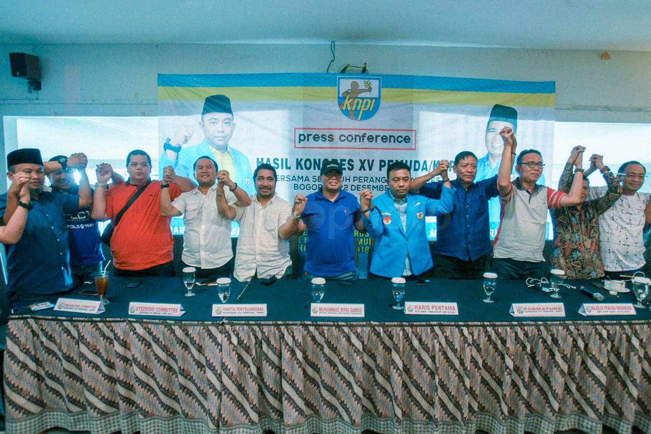 Haris Pertama Beri Keterangan...