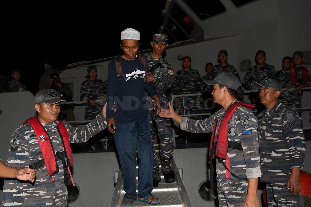 KRI Rigel 933 Evakuasi...