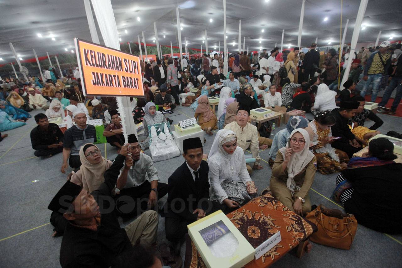557 Pasangan Mengikuti...