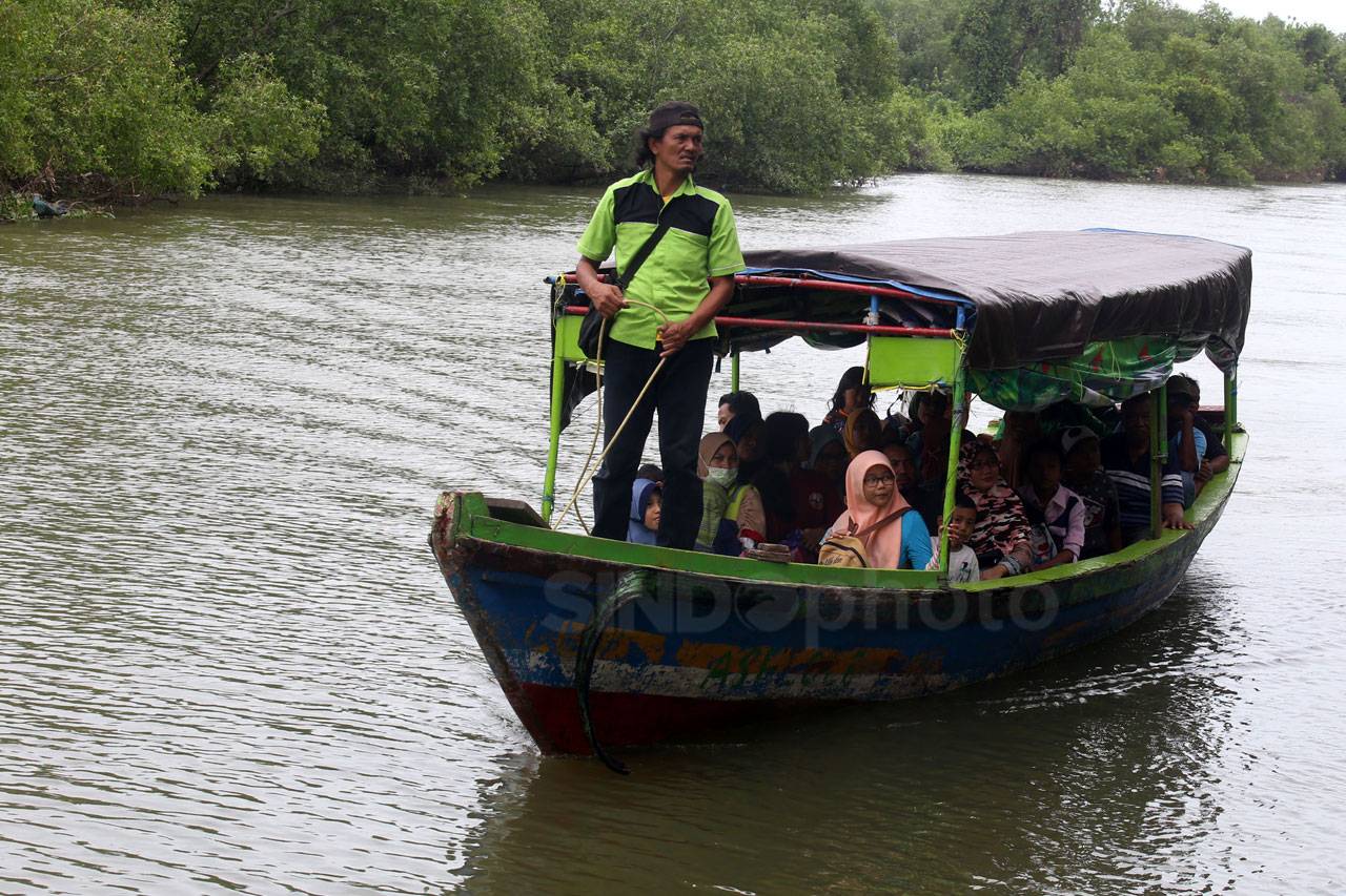 Libur Tahun Baru, Eco...