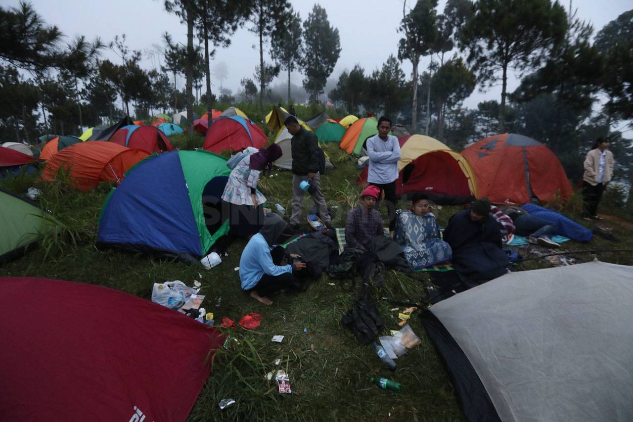 Warga Bandung Menantikan...