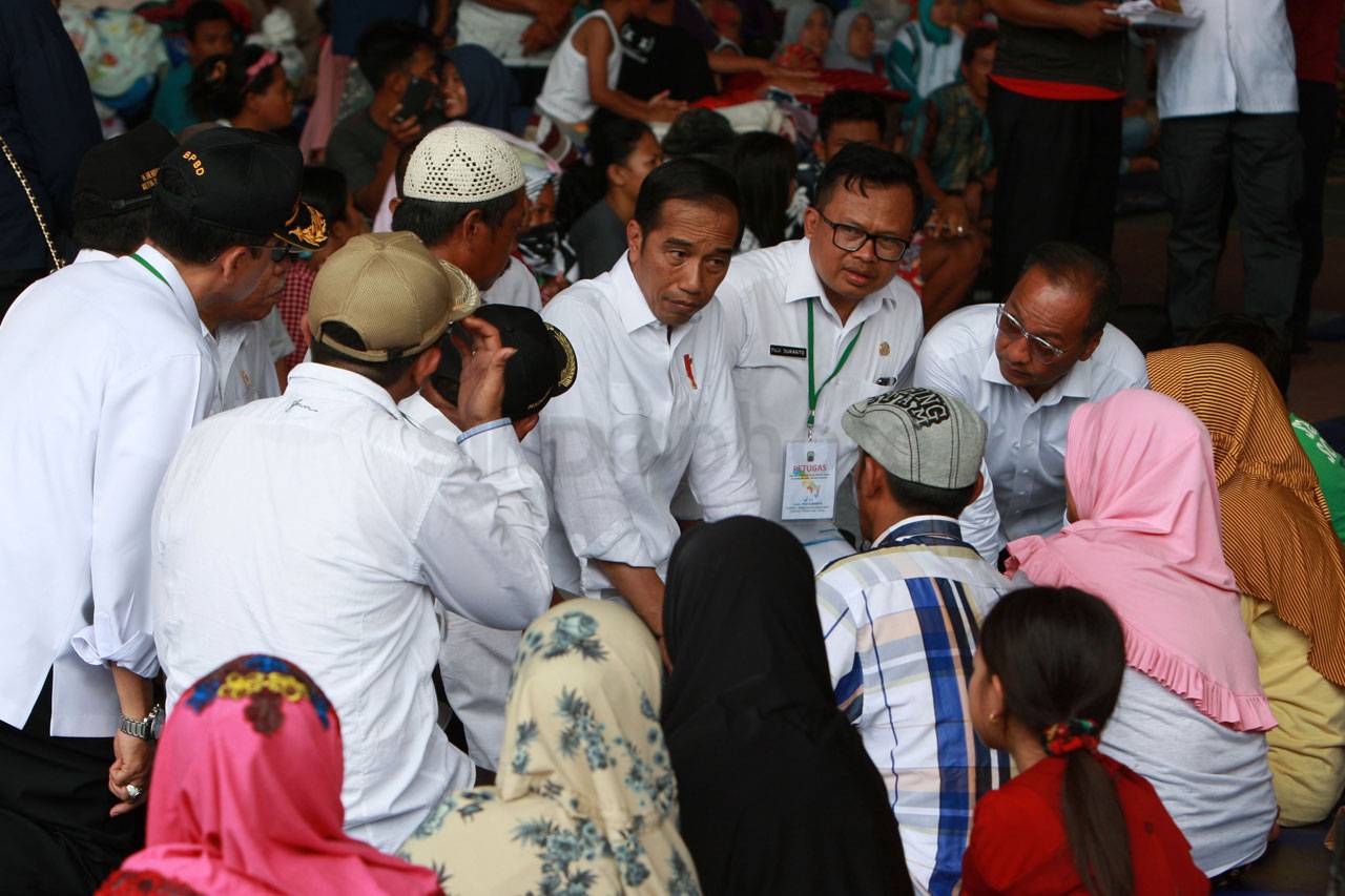 Presiden Jokowi Kunjungi...