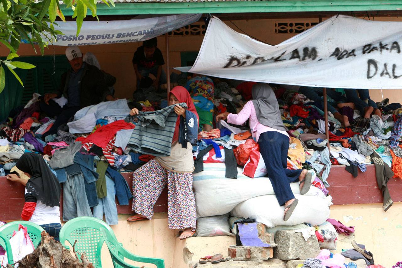 Korban Tsunami Tempati...