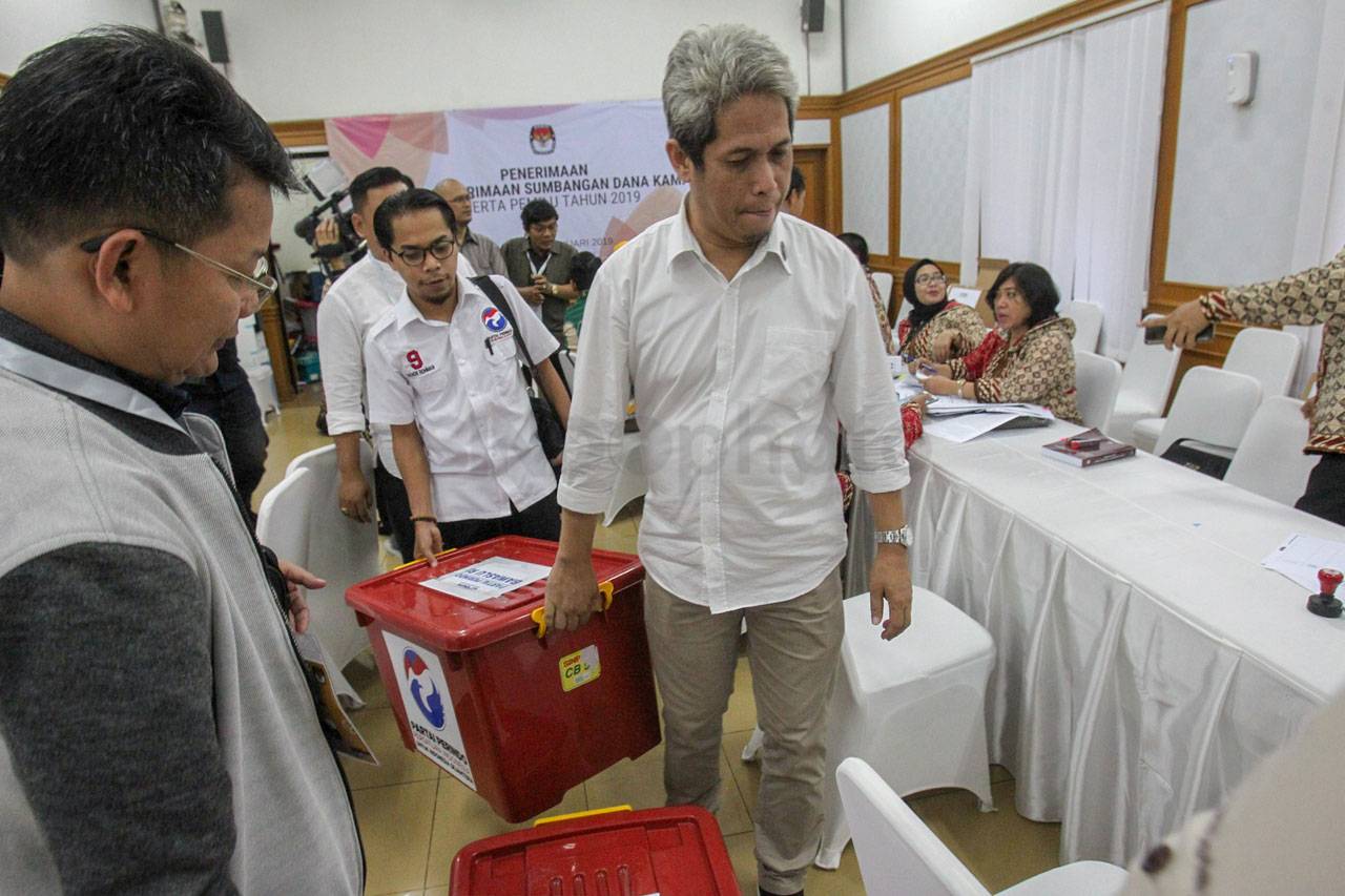 Perindo Serahkan Laporan...