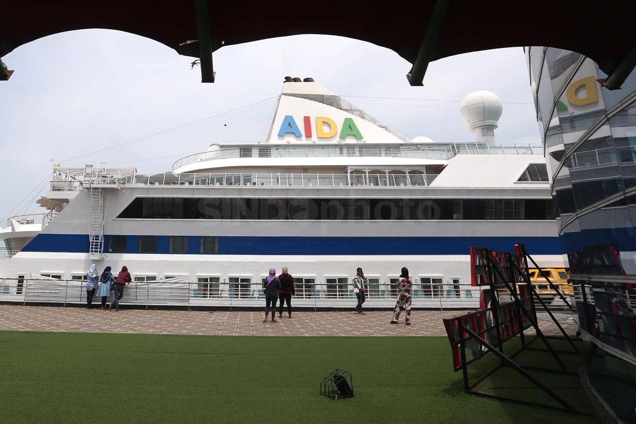 Kapal Pesiar Italia...