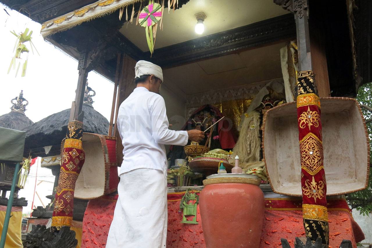 Momen Langka, Umat Hindu...