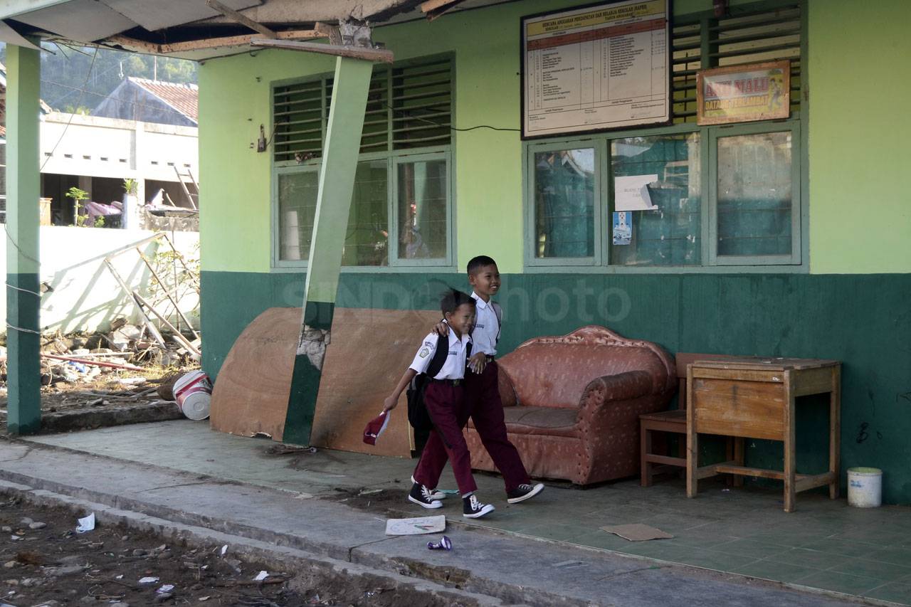 Hari Pertama Sekolah,...