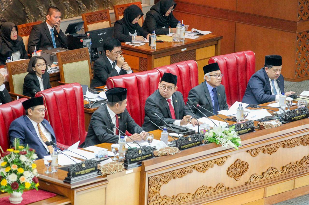 DPR Buka Masa Persidangan...