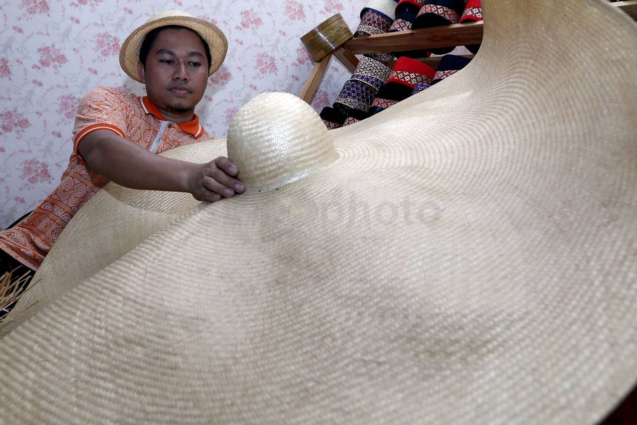 Topi Bambu Khas Tangerang...