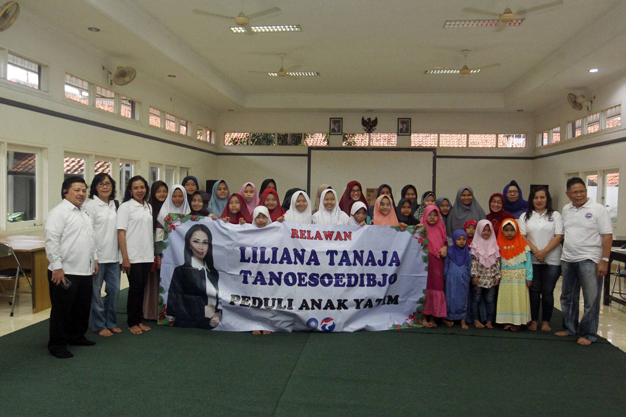 Relawan Liliana Berbagi...