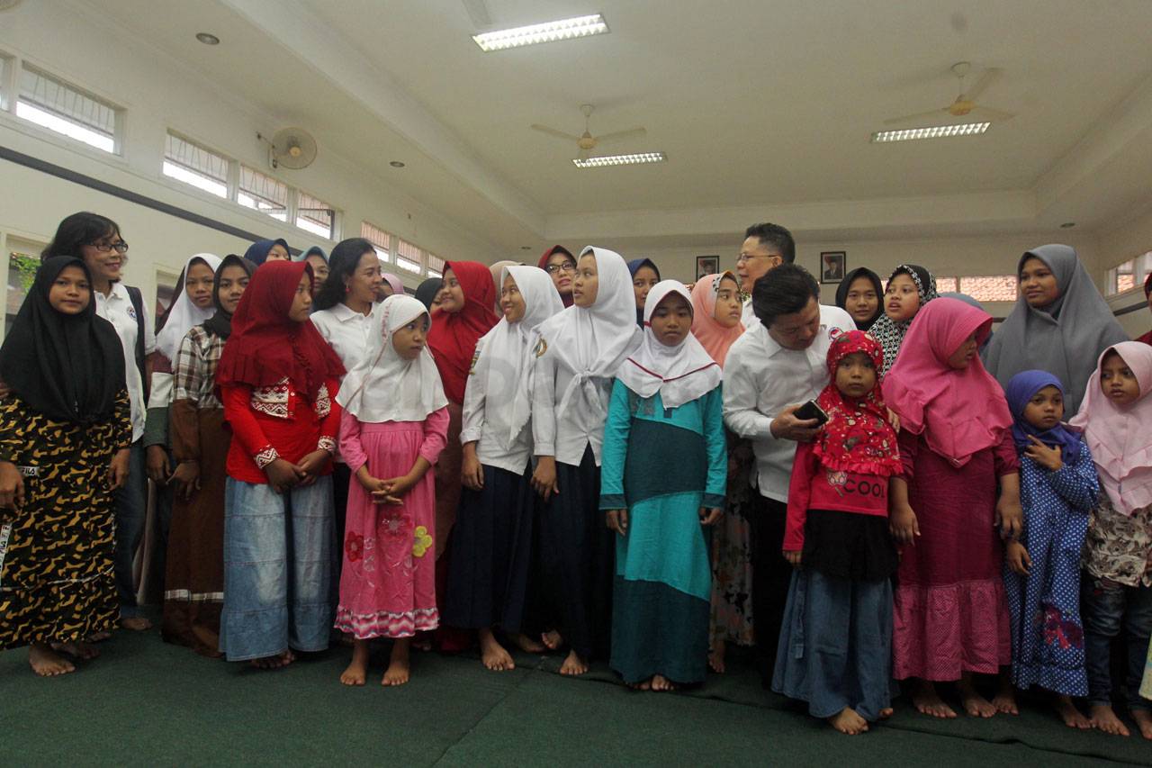 Relawan Liliana Berbagi...