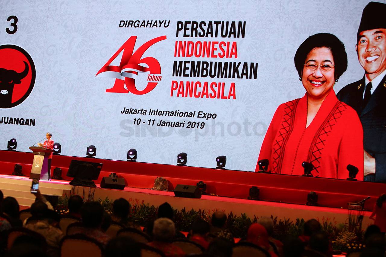 Presiden Jokowi Hadiri...