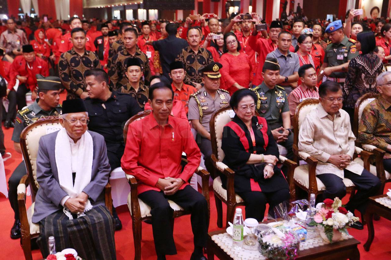 Presiden Jokowi Hadiri...