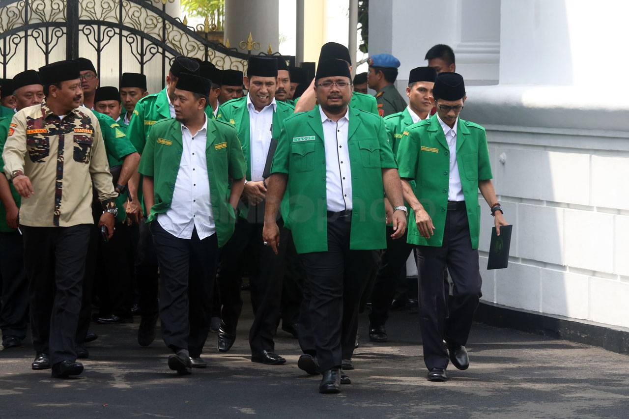 Presiden Jokowi Terima...