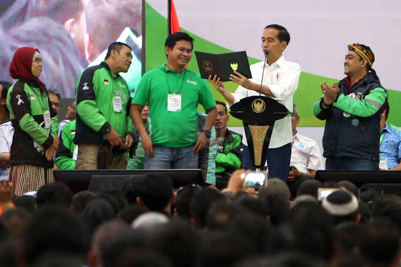 Presiden Jokowi Hadiri...
