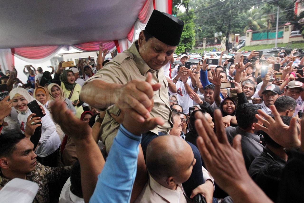 Prabowo Hadiri Rapat...