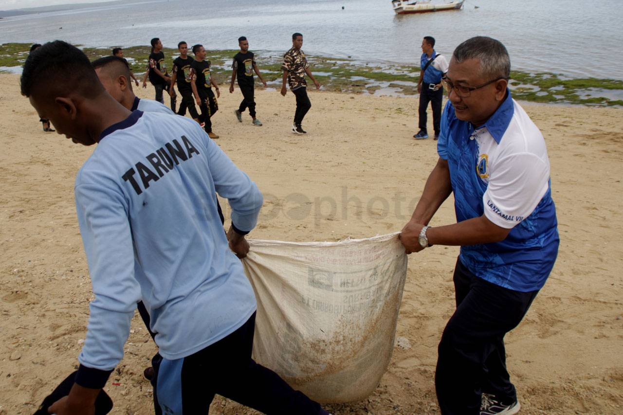 Peringati Hari Dharma...