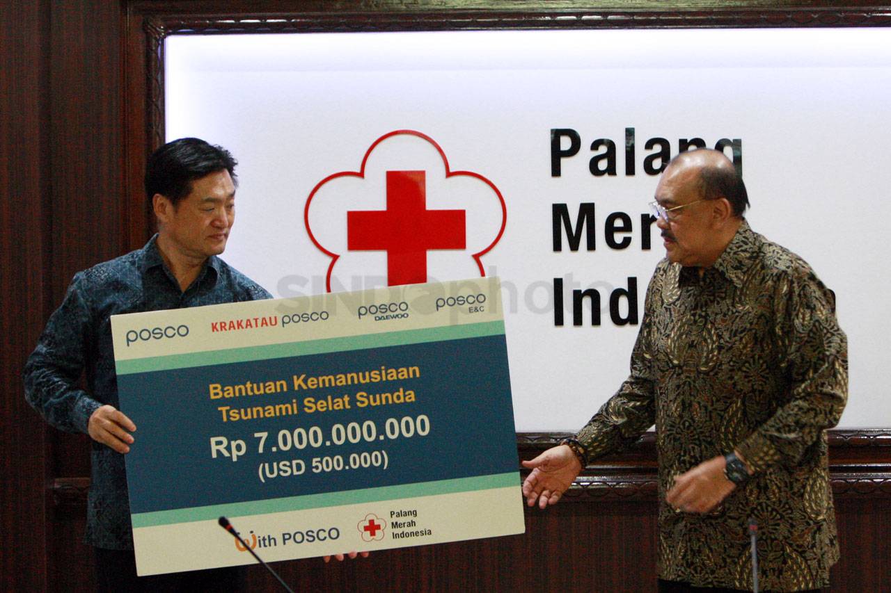 PMI Terima Donasi untuk...
