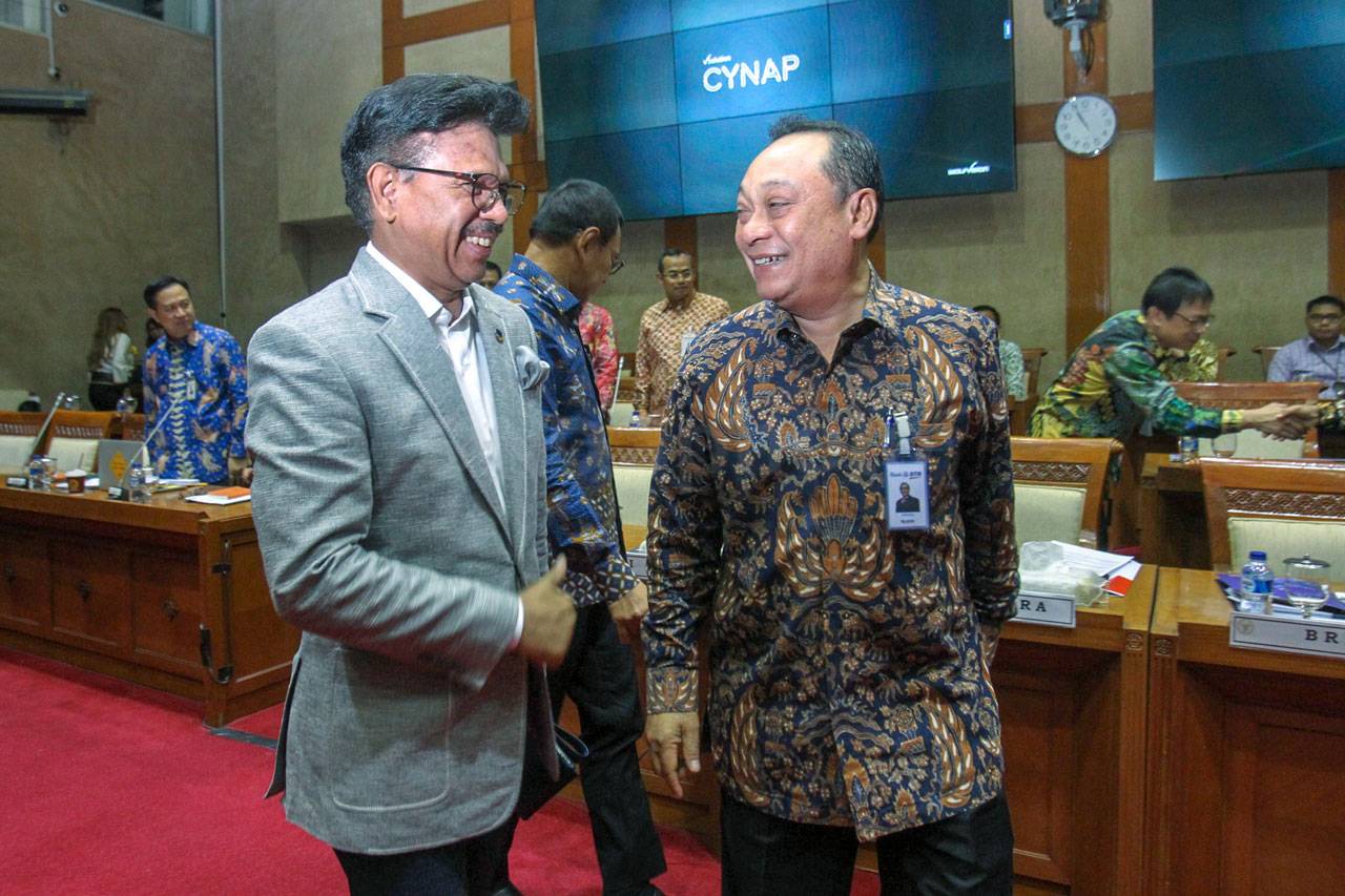 Komisi XI DPR Rapat...