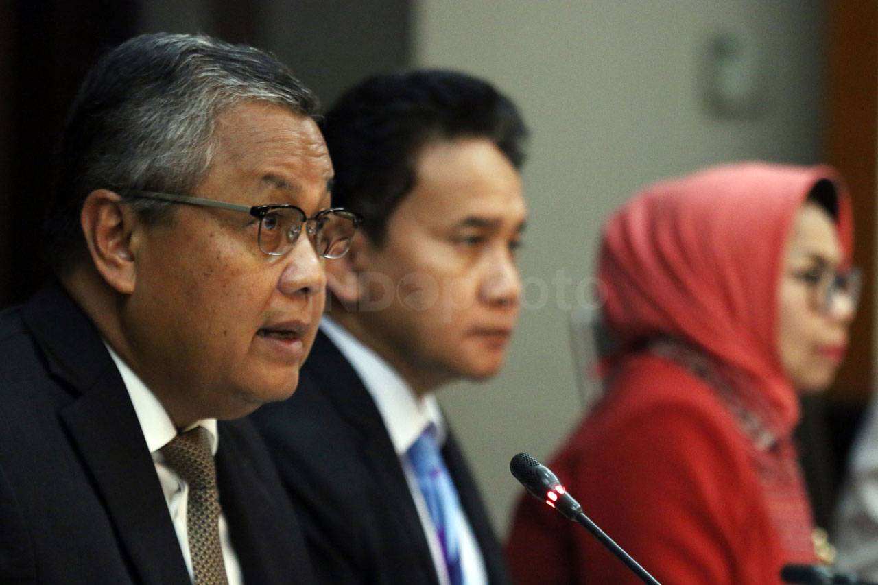 Rapat Dewan Gubernur...