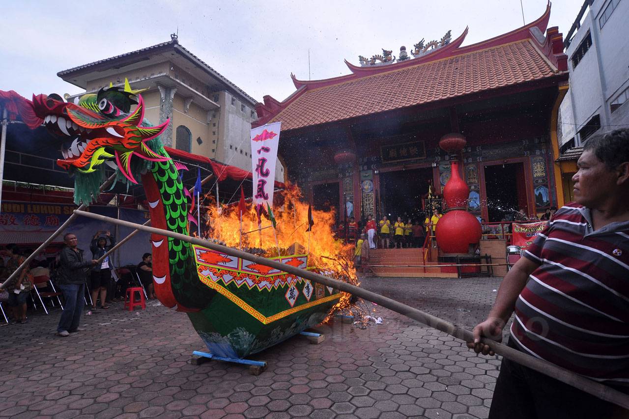 Ritual Poo Un di Kelenteng...