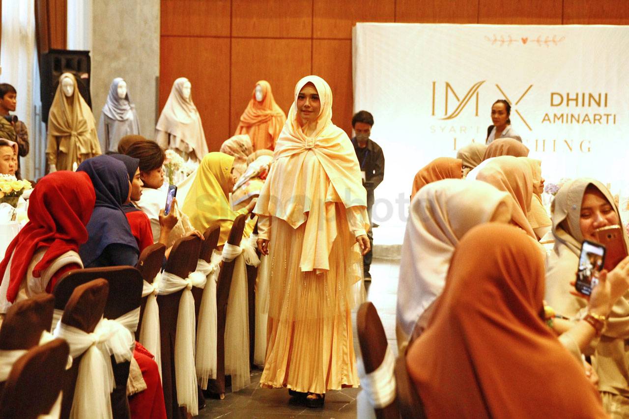 IM Syari X Dhini Aminarti,...