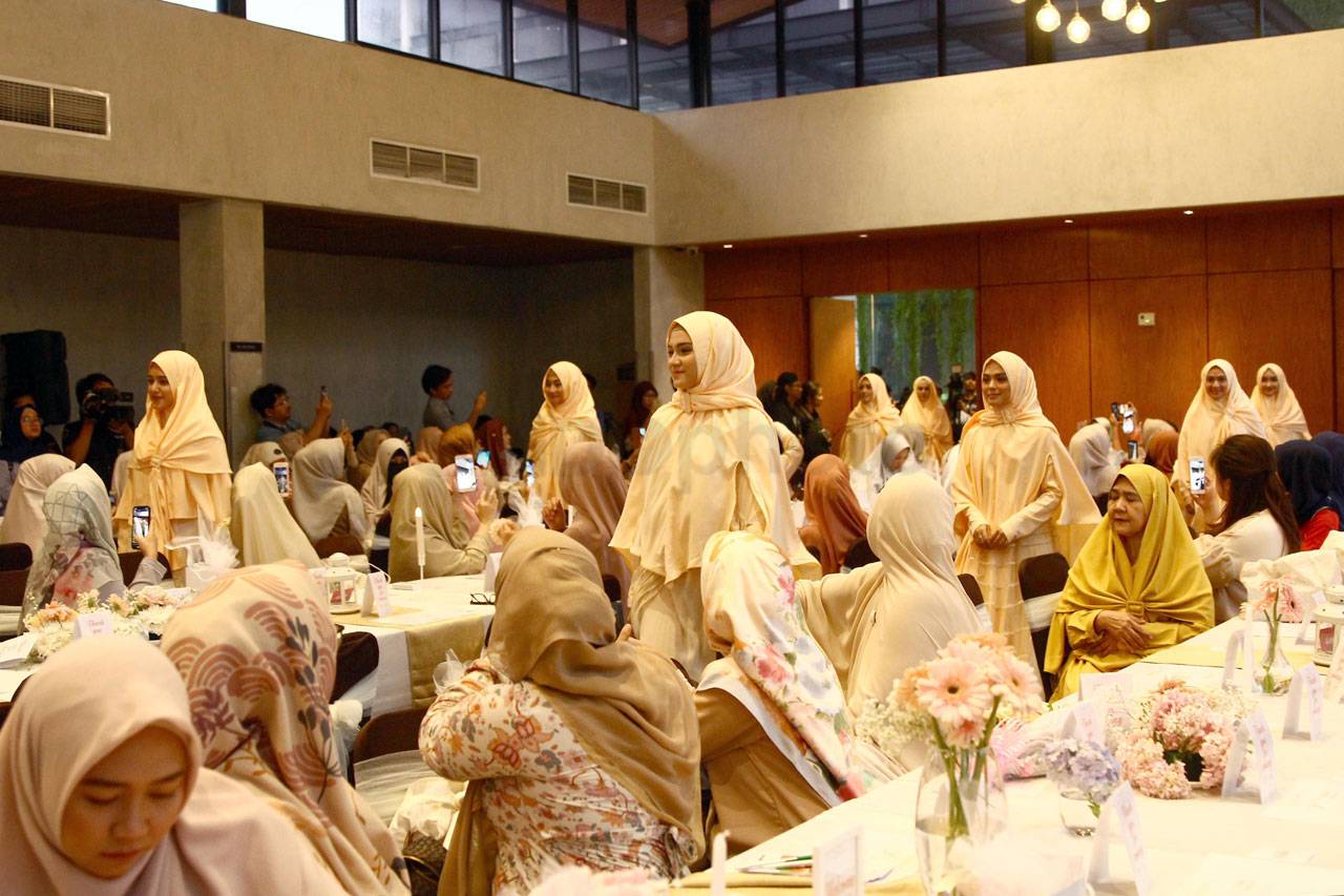 IM Syari X Dhini Aminarti,...